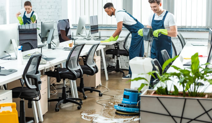 Deep cleaning service for commercial building